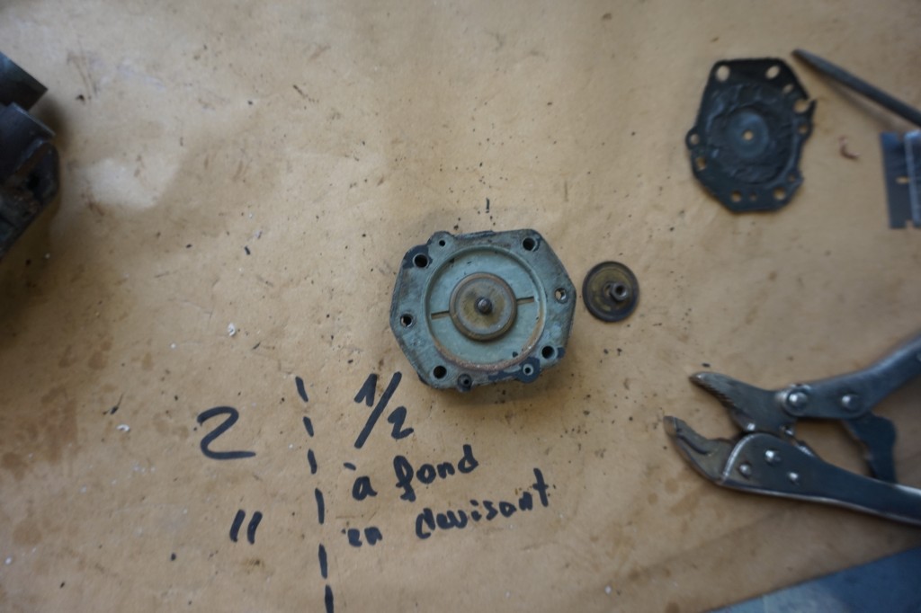 Work on the Rover 75 carburettor (by our French  lad)