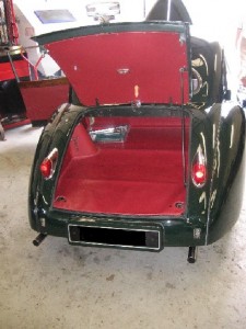 XK140 Finished boot area